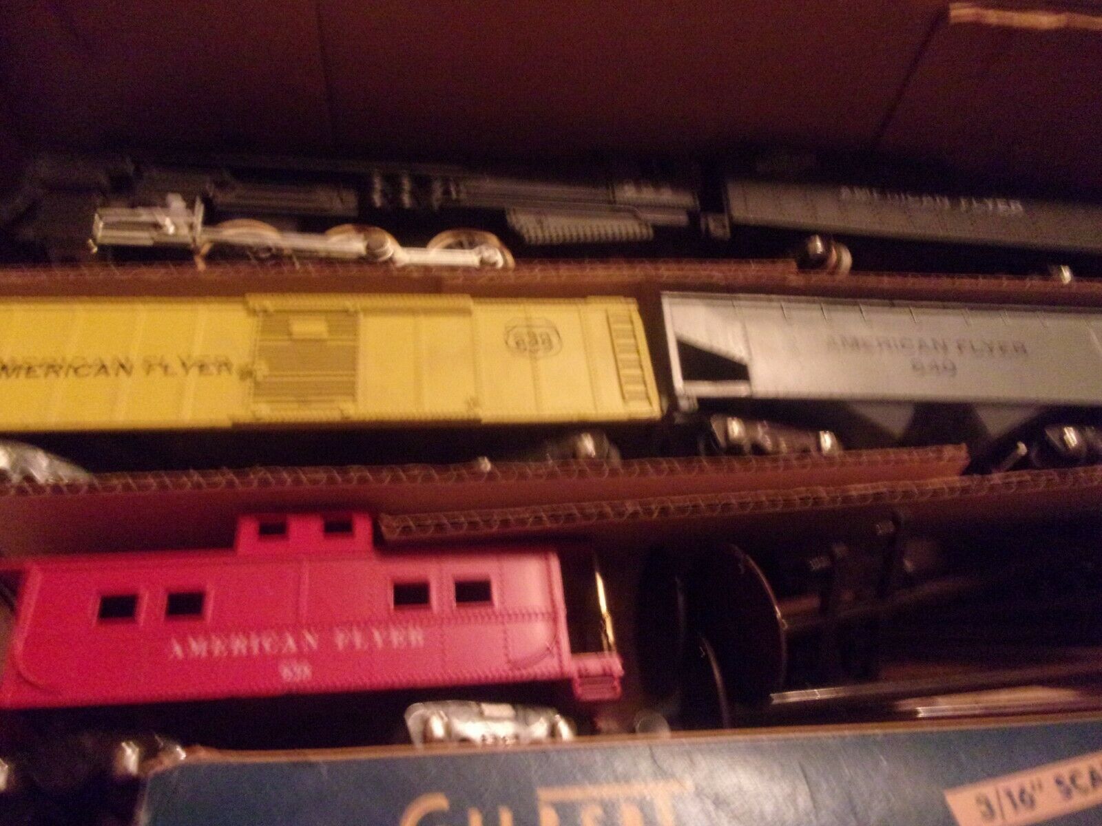 (lot 82) American Flyer 282 Pacific W/cars And Two Boxes Of Track.